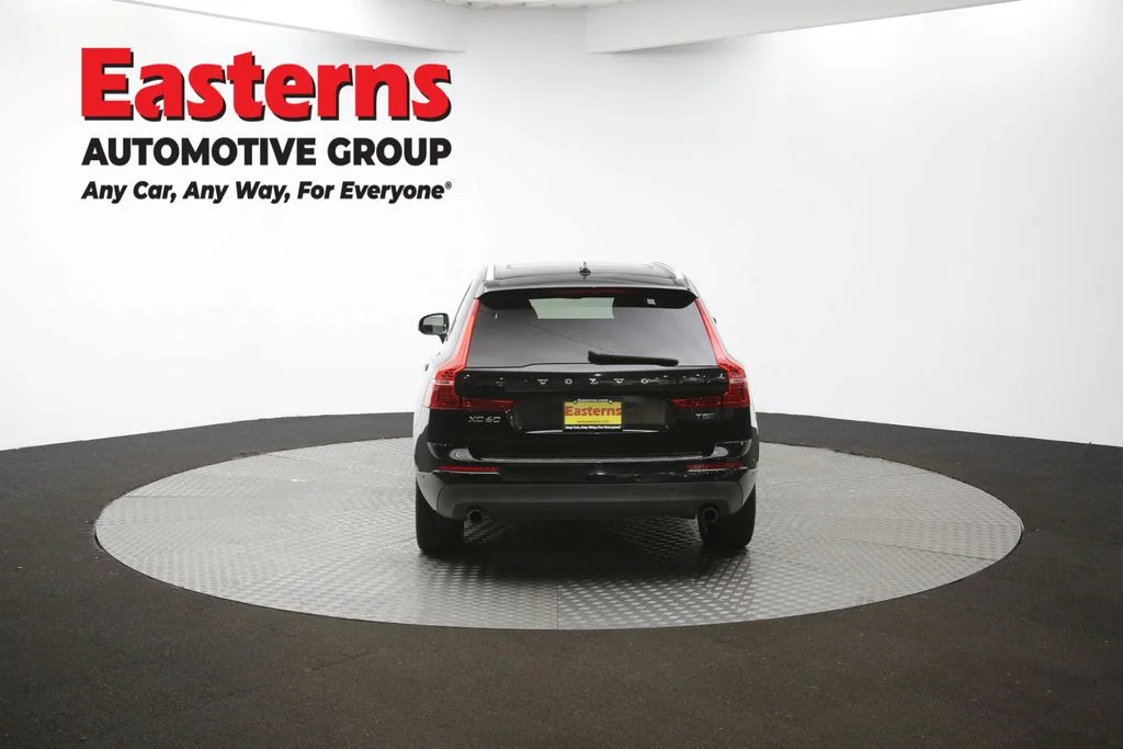 Used 2019 Black Volvo T5 Momentum image 39