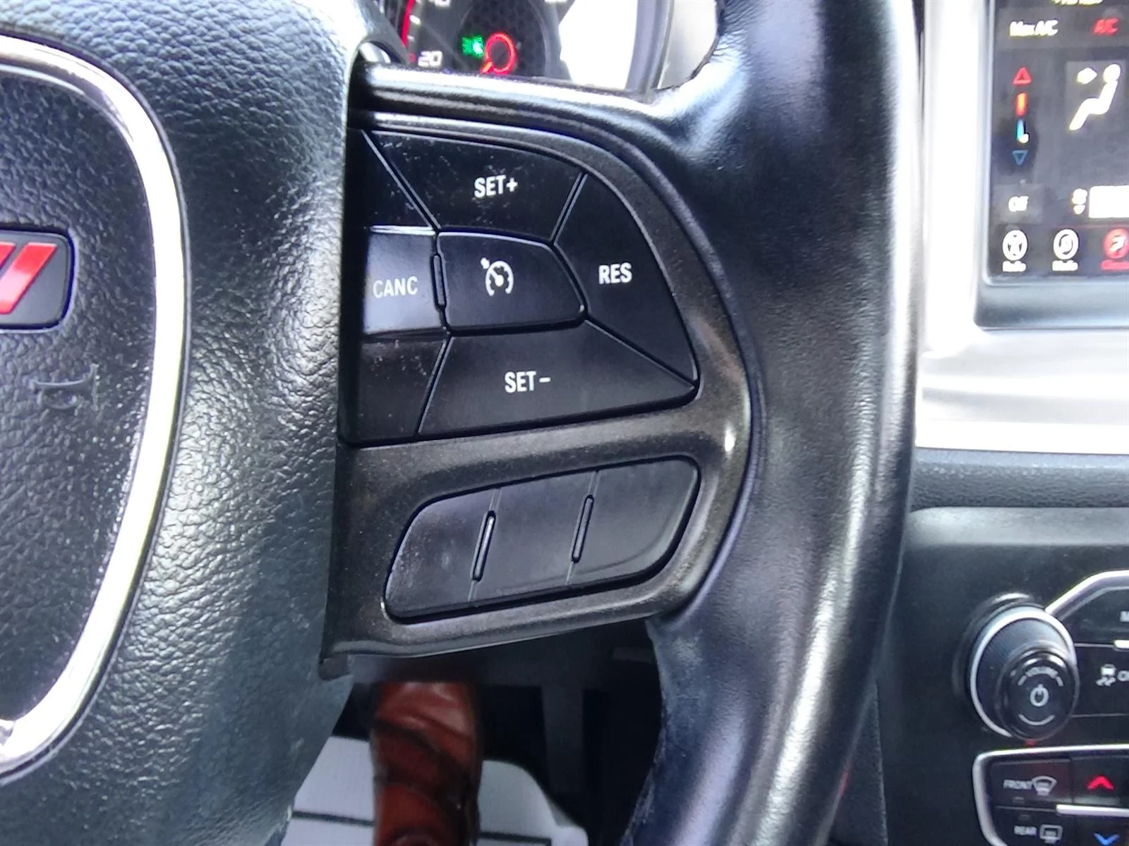 Used 2021 Pitch Black Clear Coat (px8) Dodge SXT image 20