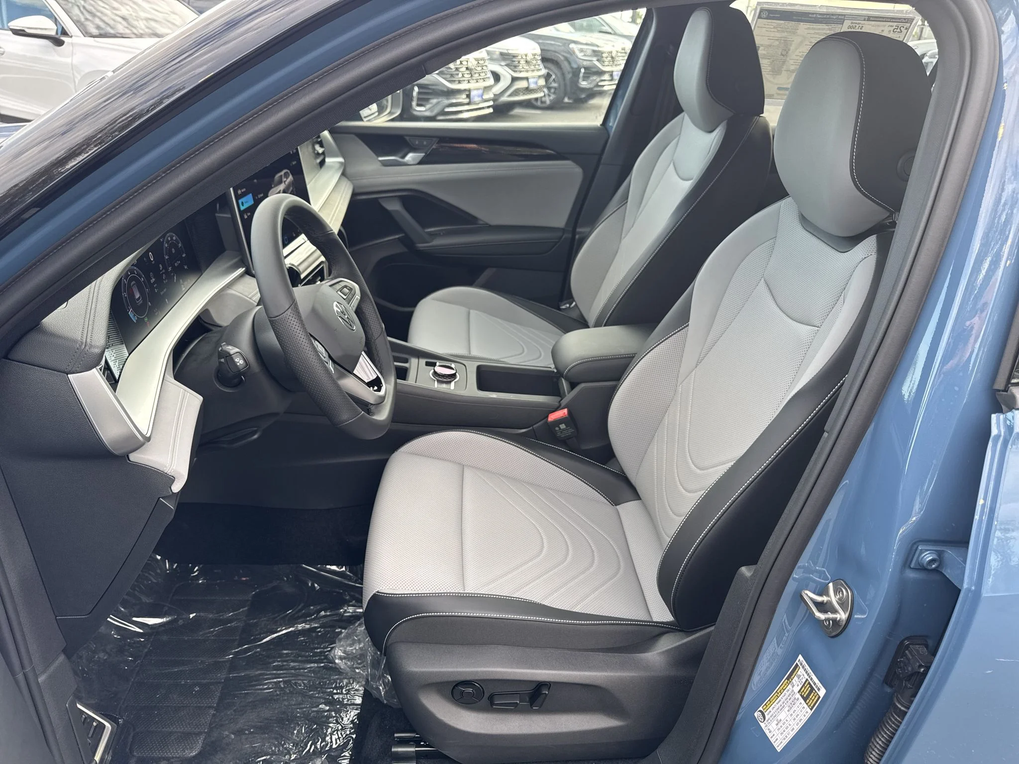 Used 2026 Monterey Blue w/Deep Black Roof Volkswagen SE R-Line Black image 13