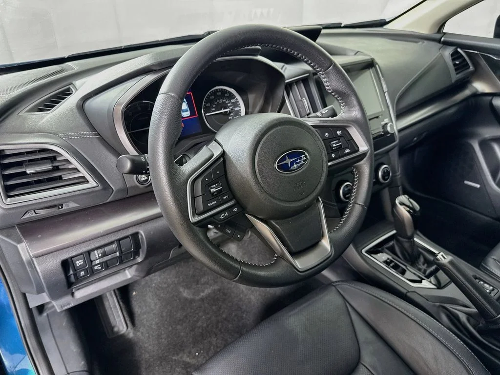 Used 2019 Blue Subaru 2.0i Limited image 9