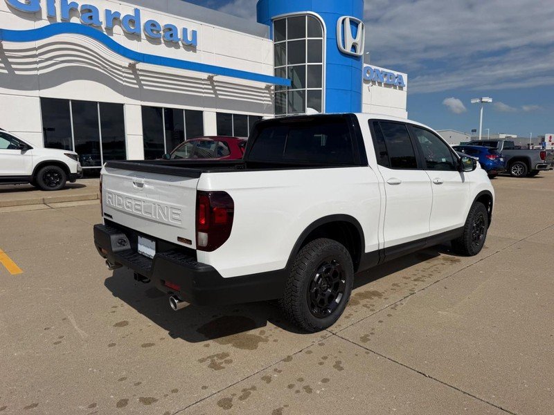 New 2026 Platinum White Pearl Honda TrailSport+ image 2