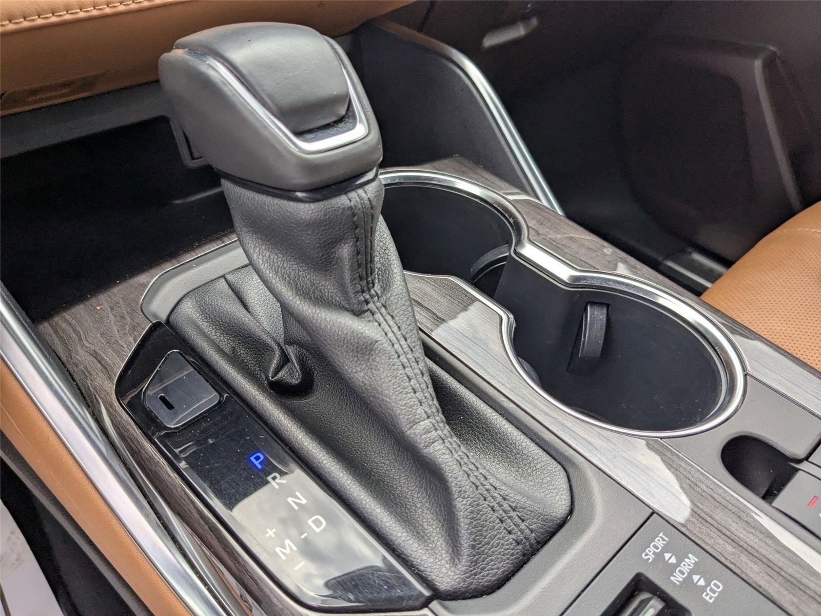 Used 2022 Wind Chill Pearl Toyota Platinum image 22