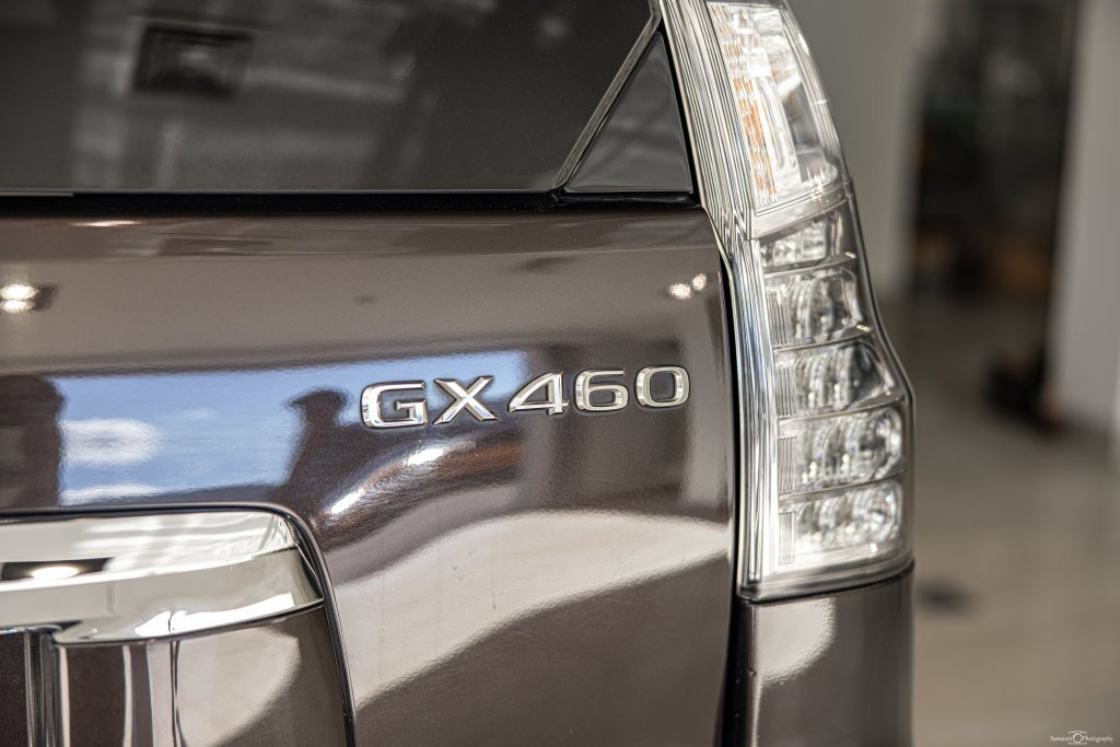 Used 2018 Red Lexus 460 image 15