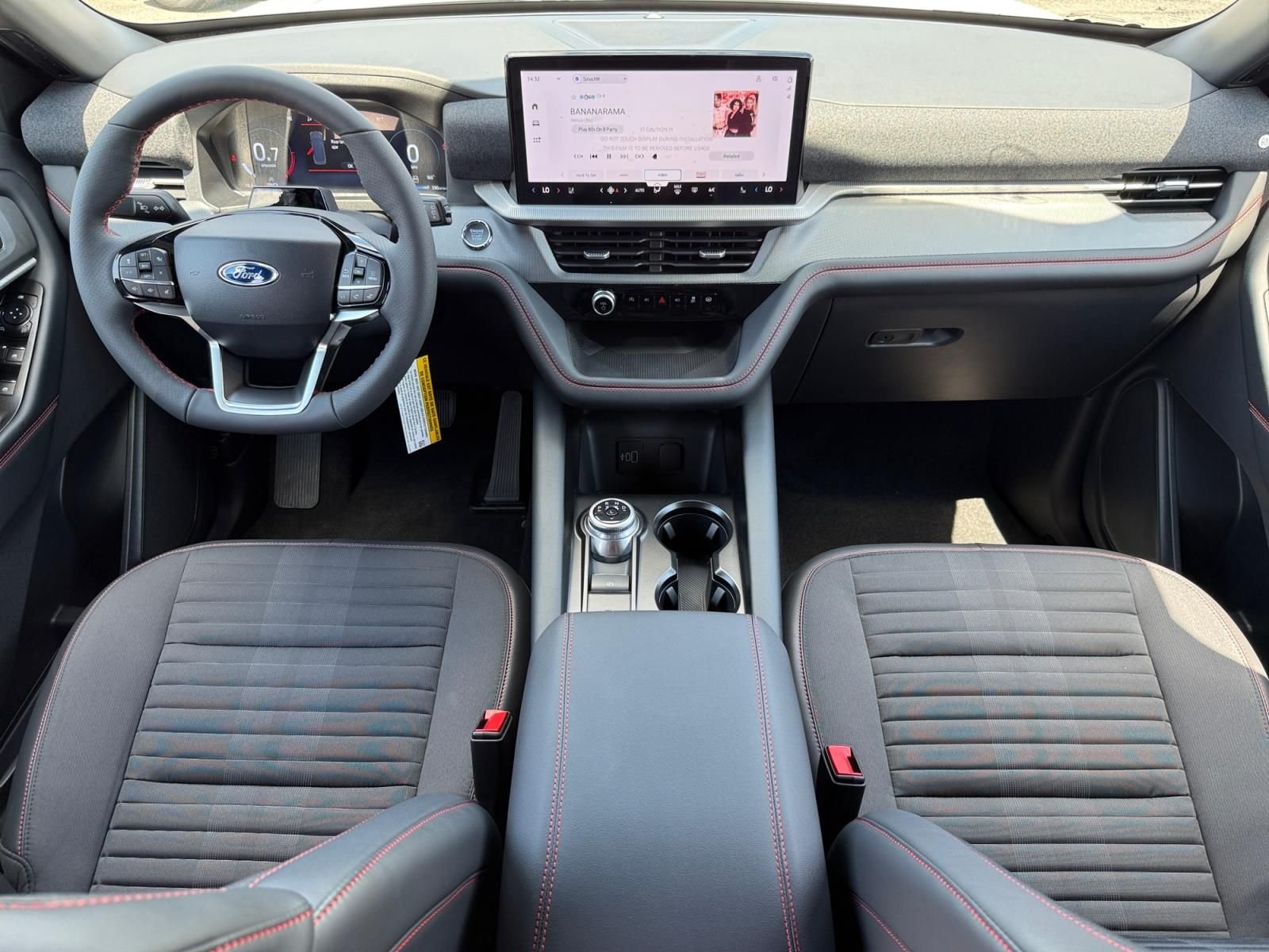 New 2026 Star White Metallic Tri-Coat Ford ST-Line image 12