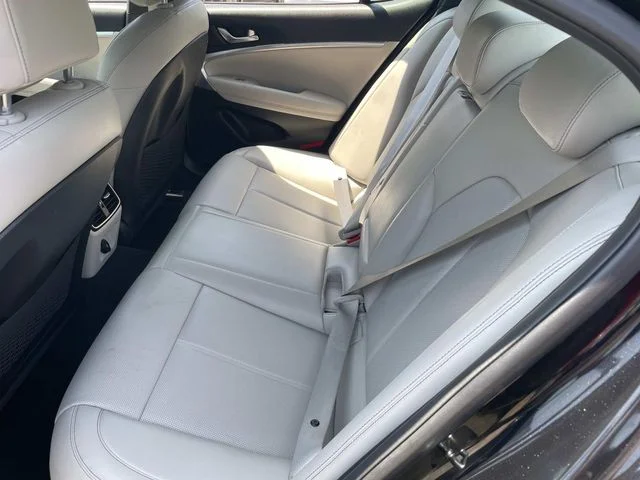 2023 GENESIS G70 Standard - Photo 17