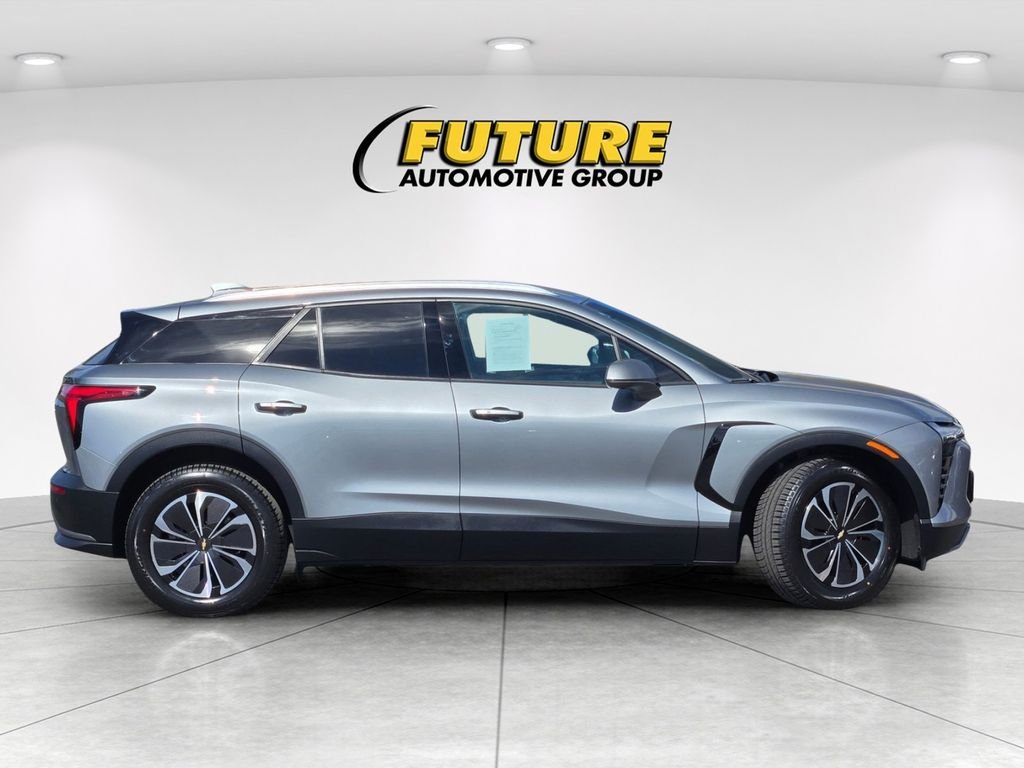Used 2024 Gray Chevrolet LT image 3