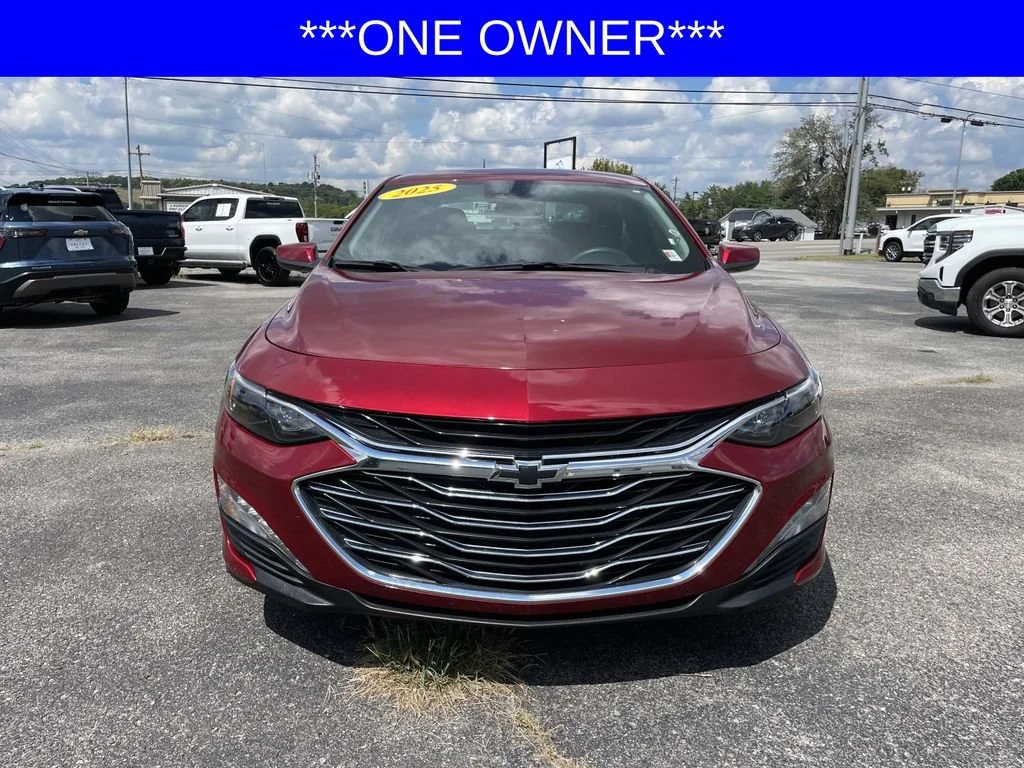 Used 2025 Radiant Red Tintcoat Chevrolet 1LT image 9