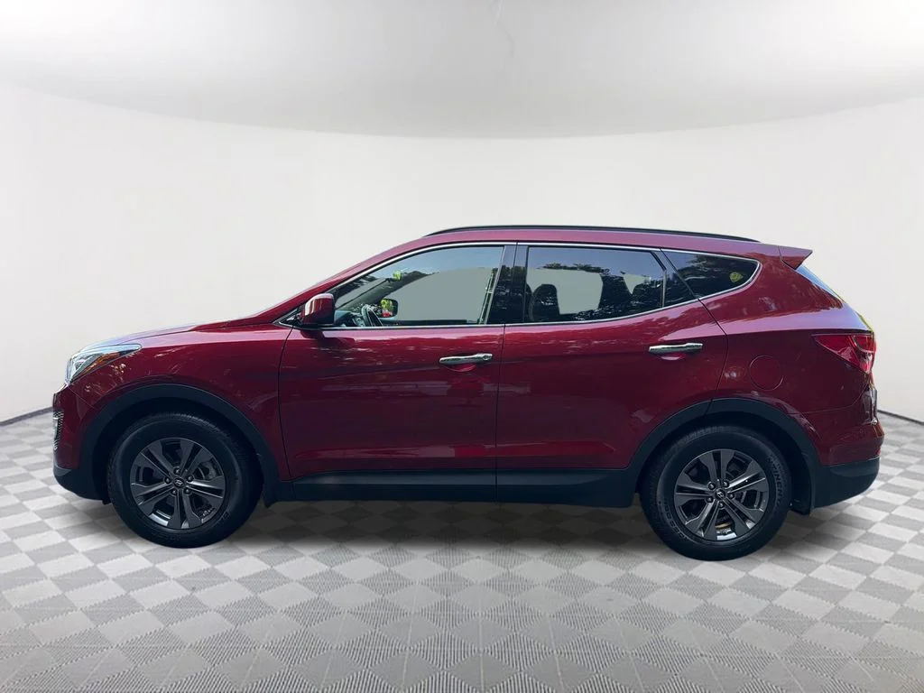 Used 2014 Red Hyundai Base image 8