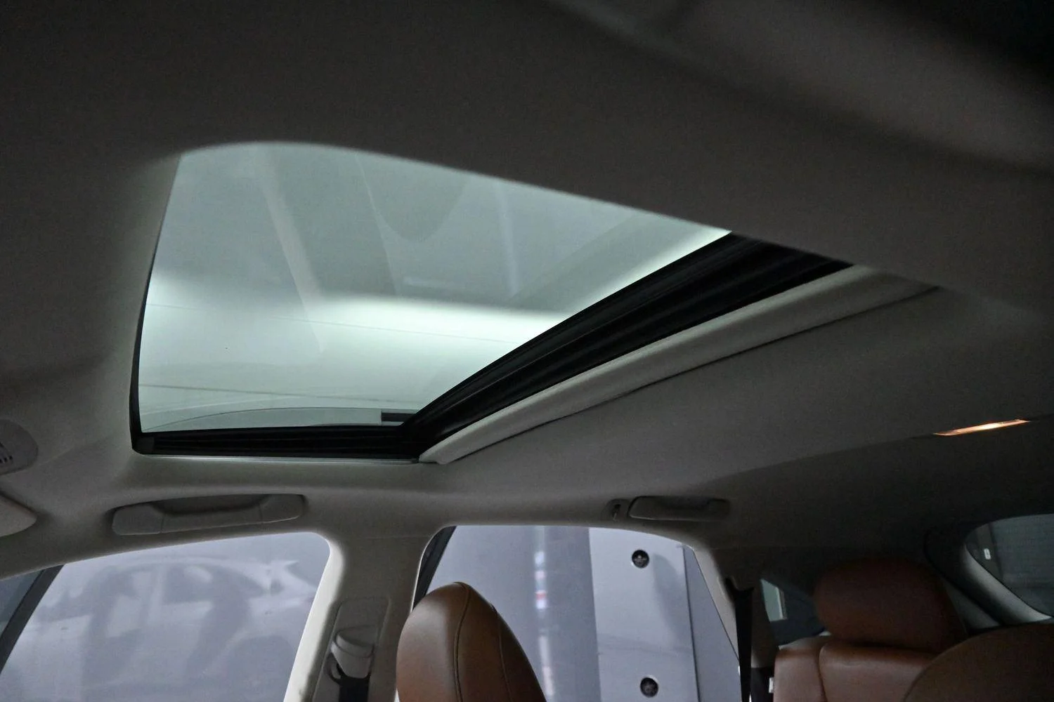 Used 2015 Starfire Pearl Lexus FWD image 28