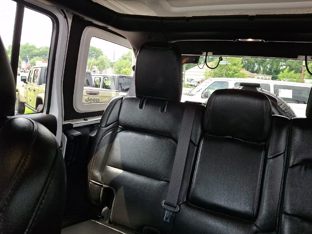 Used 2023 Bright White Clearcoat Jeep Rubicon 392 image 19