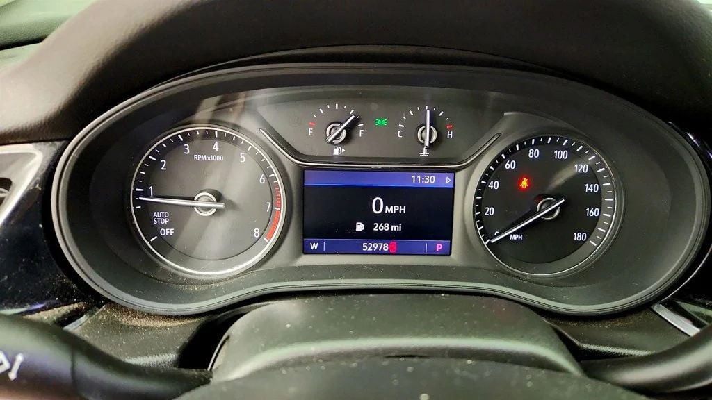 Used 2019 Summit White Buick 5dr Wagon Essence AWD image 14