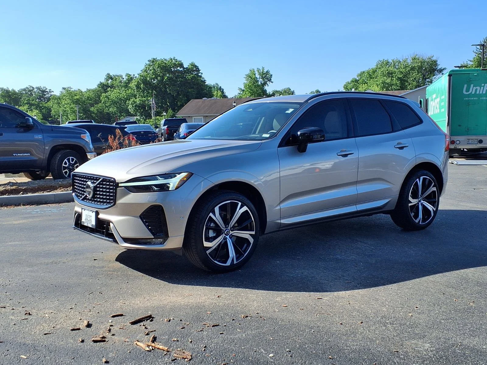 Used 2025 Bright Dusk Metallic Volvo Ultra image 34