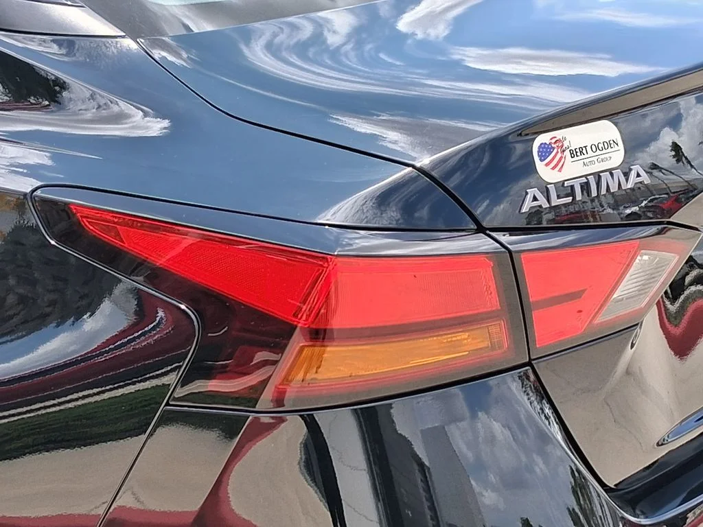 2025 Nissan Altima S - Photo 8