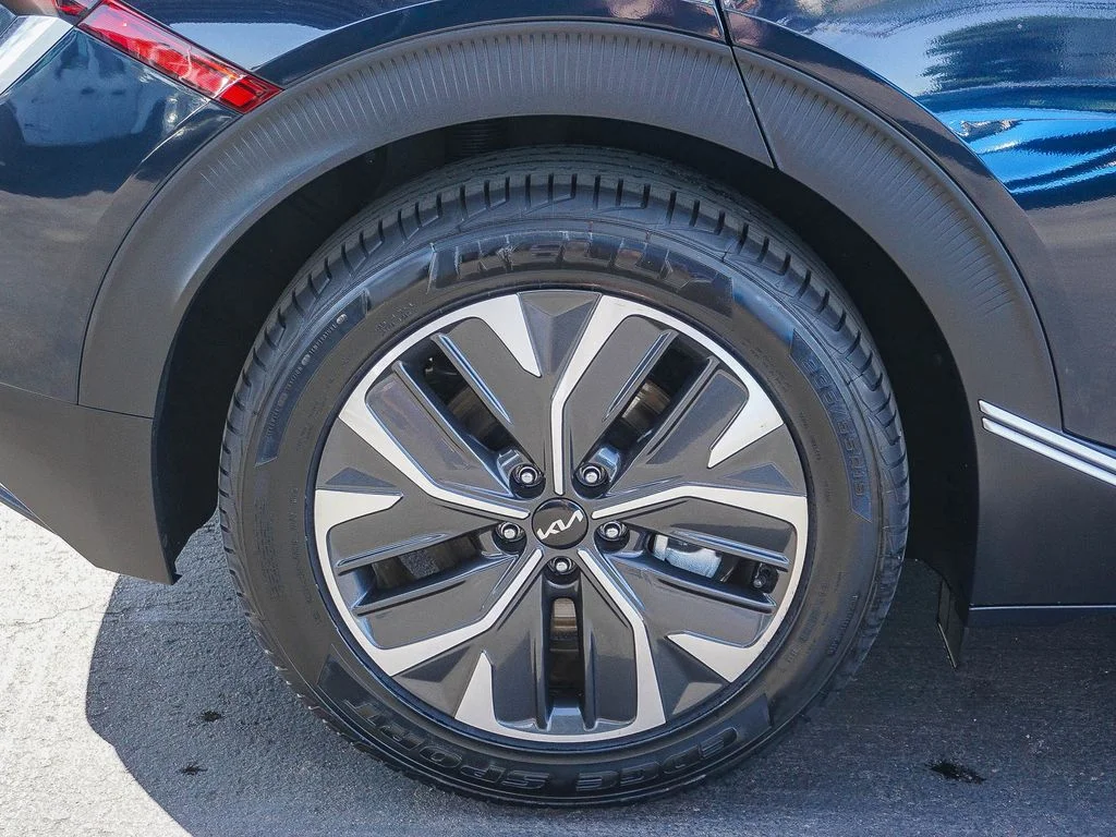 Certified Used 2023 Blue Kia Light image 8