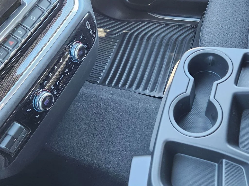 2026 GMC Sierra 1500 SLE - Photo 22