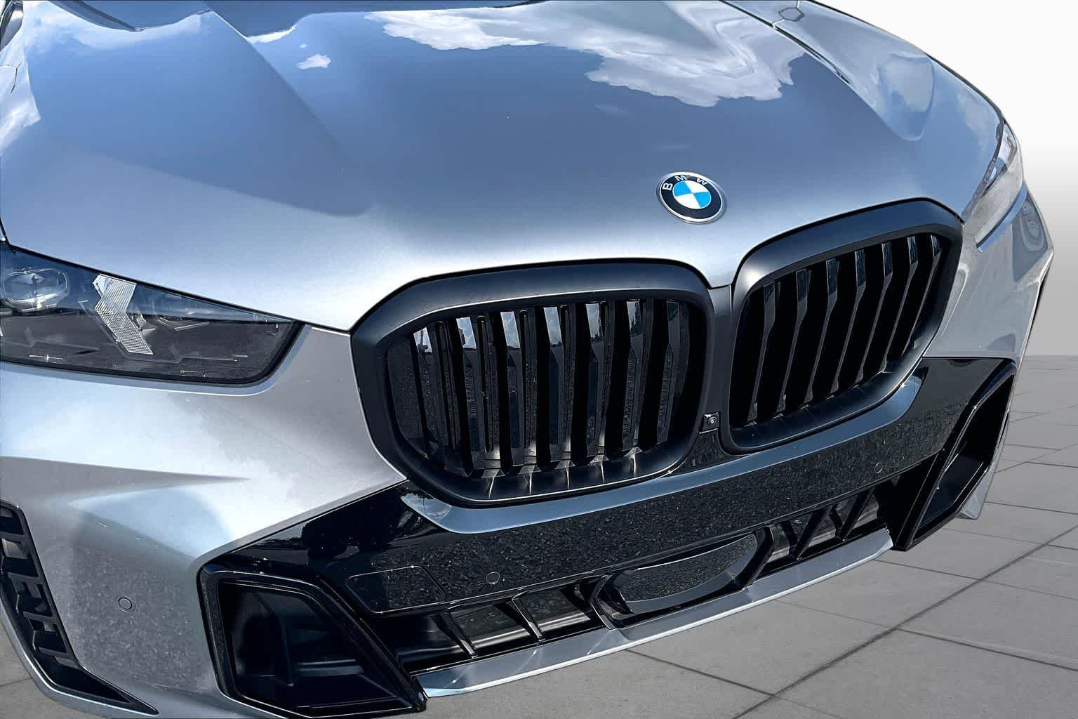 Used 2026 Skyscraper Grey Metallic BMW sDrive40i image 30
