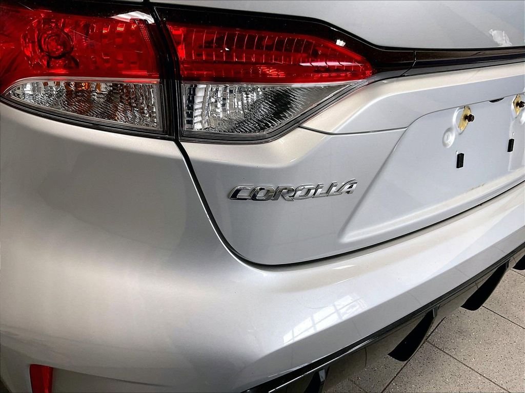 Used 2023 Silver Toyota SE image 29