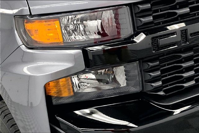Used 2021 Satin Steel Metallic Chevrolet Custom Trail Boss image 31