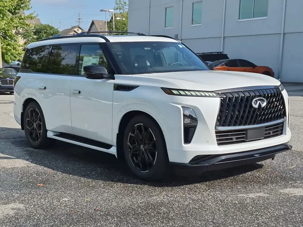 New 2027 RADIANT WHITE INFINITI Sport 4WD image 2