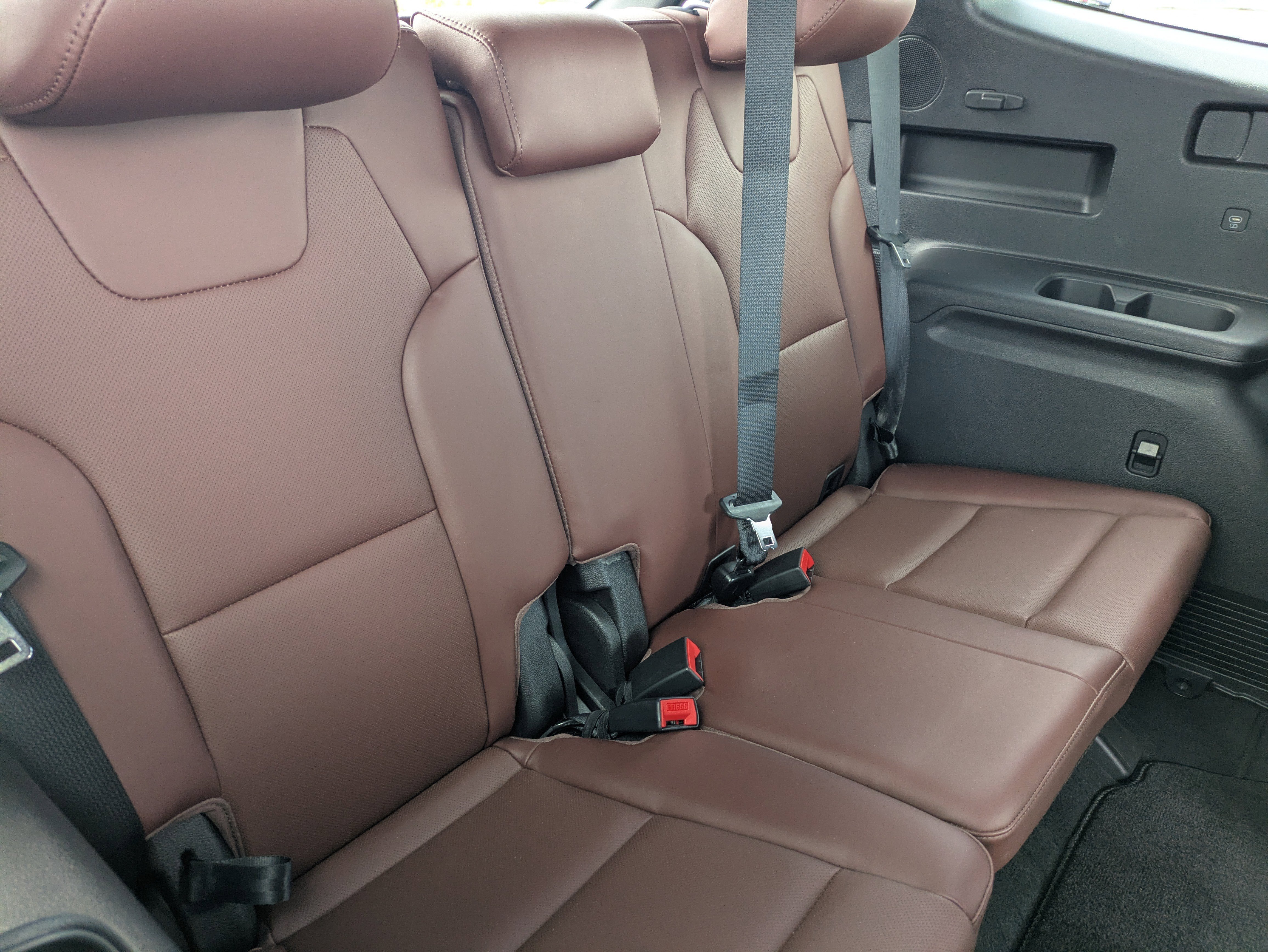 Used 2023 Midnight Lake Blue Kia SX Prestige image 13
