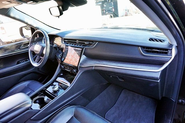 Used 2023 Black Jeep Limited image 9