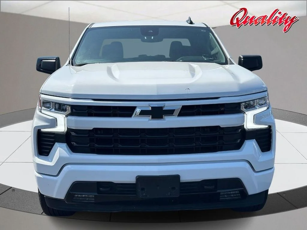Used 2026 Summit White Chevrolet RST image 9