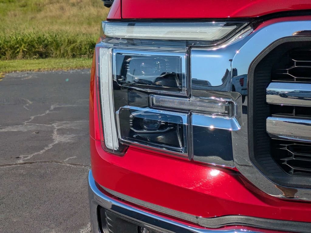 Used 2025 Red Ford Lariat image 10