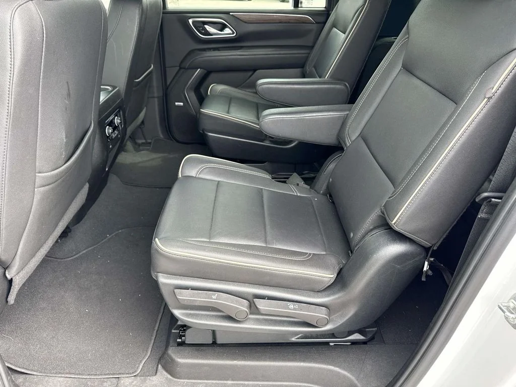 Used 2023 Summit White Chevrolet Premier image 10