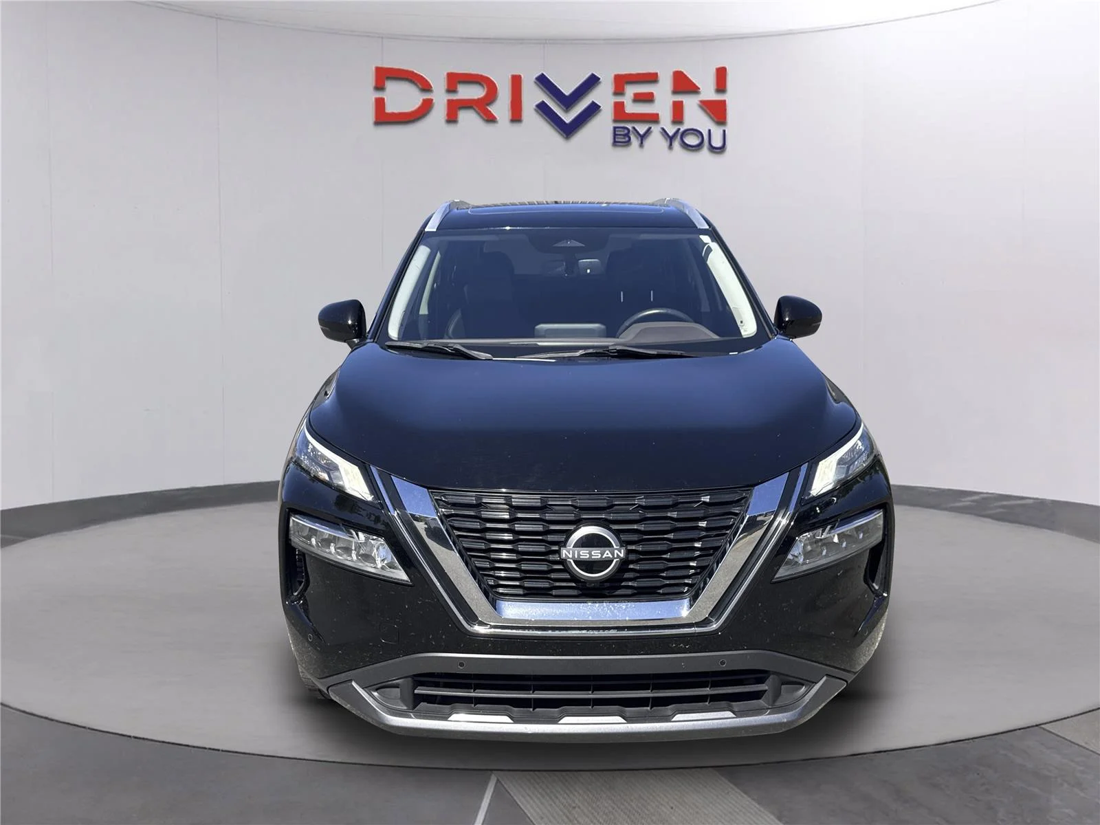Used 2023 Super Black Nissan SL image 9