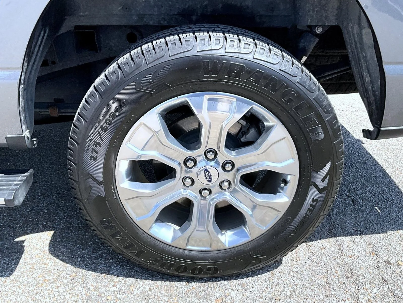 Used 2021 Gray Ford Platinum image 27