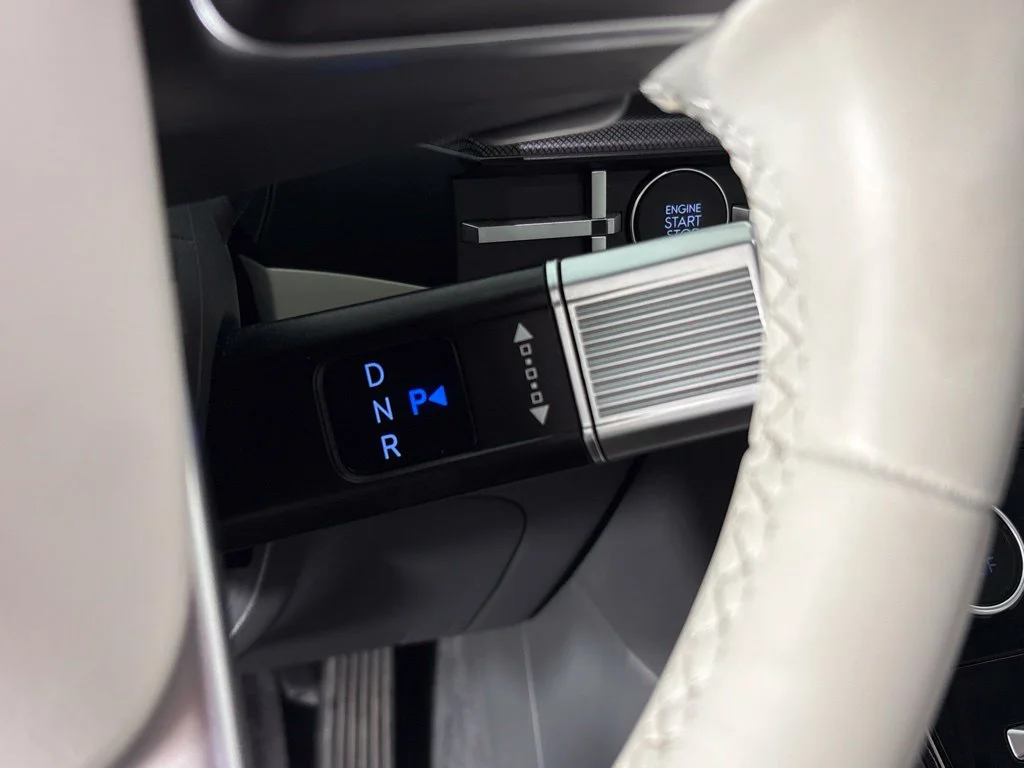 Used 2025 Blue Hyundai SEL image 30