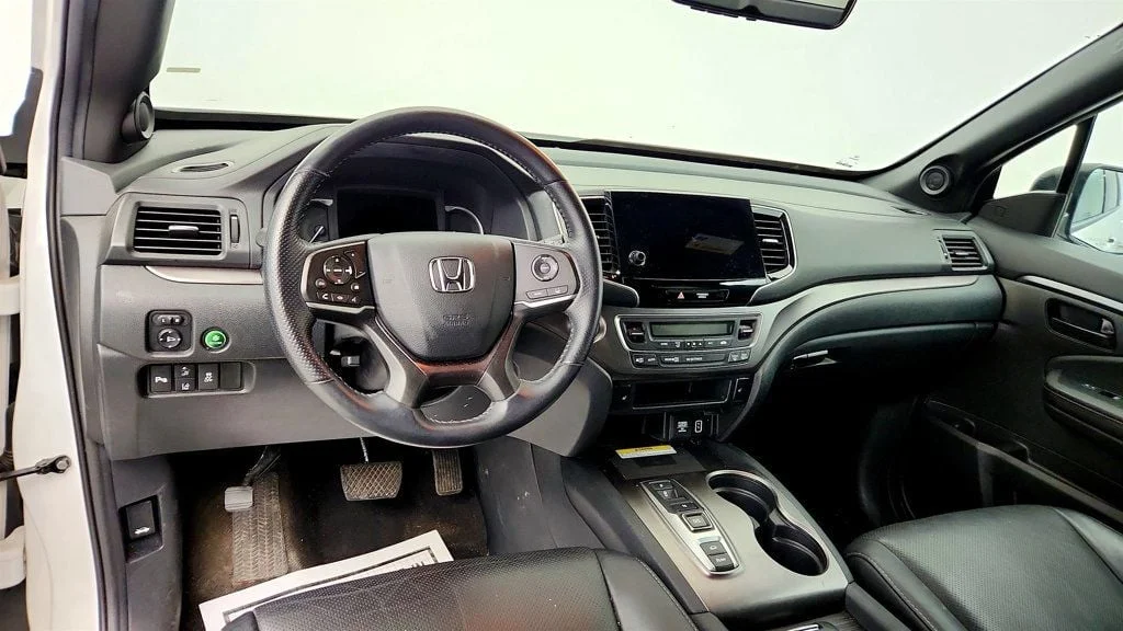 Used 2023 Platinum White Pearl Honda EX-L AWD image 12