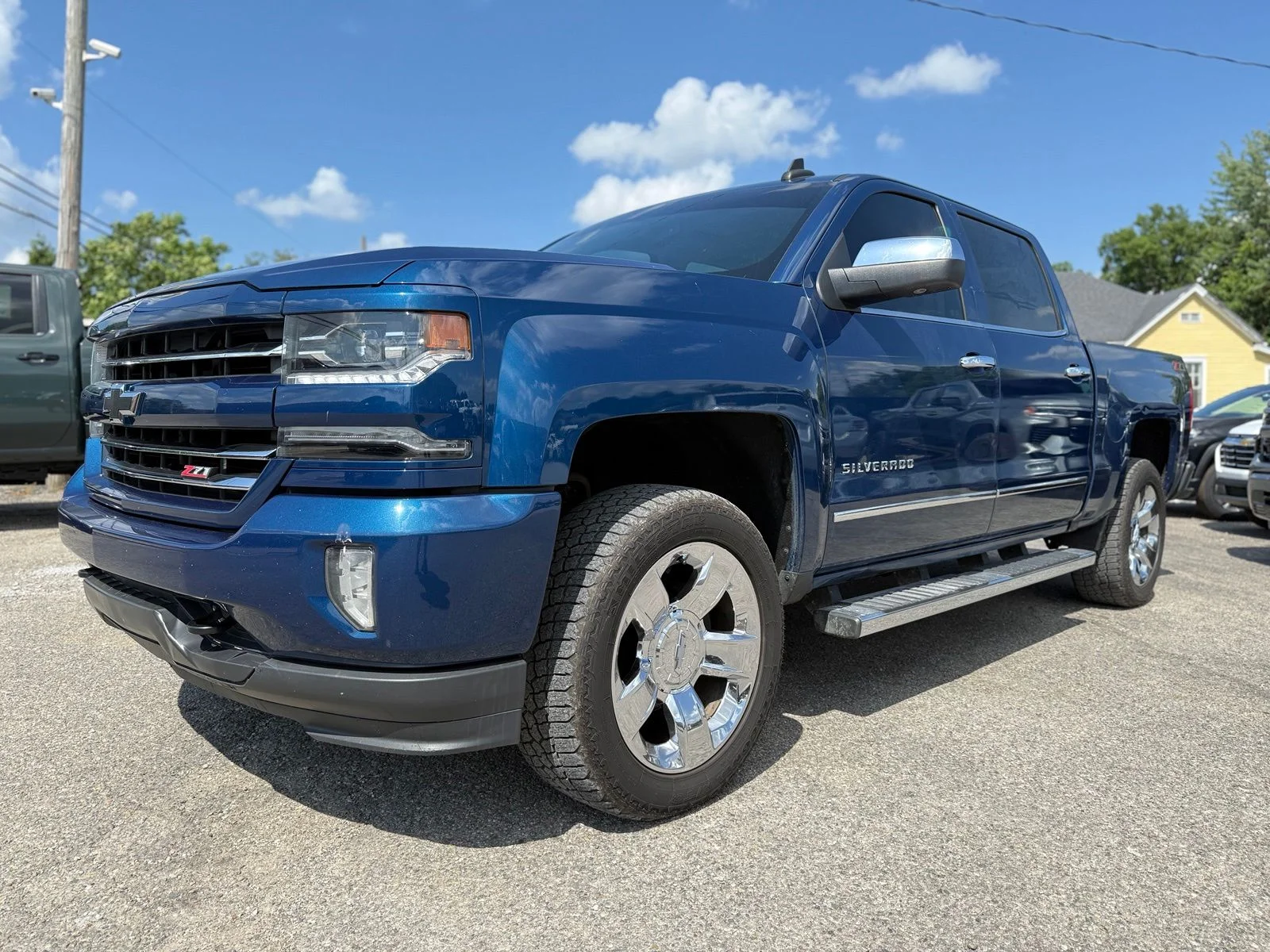 Used 2018 Blue Chevrolet LTZ image 2