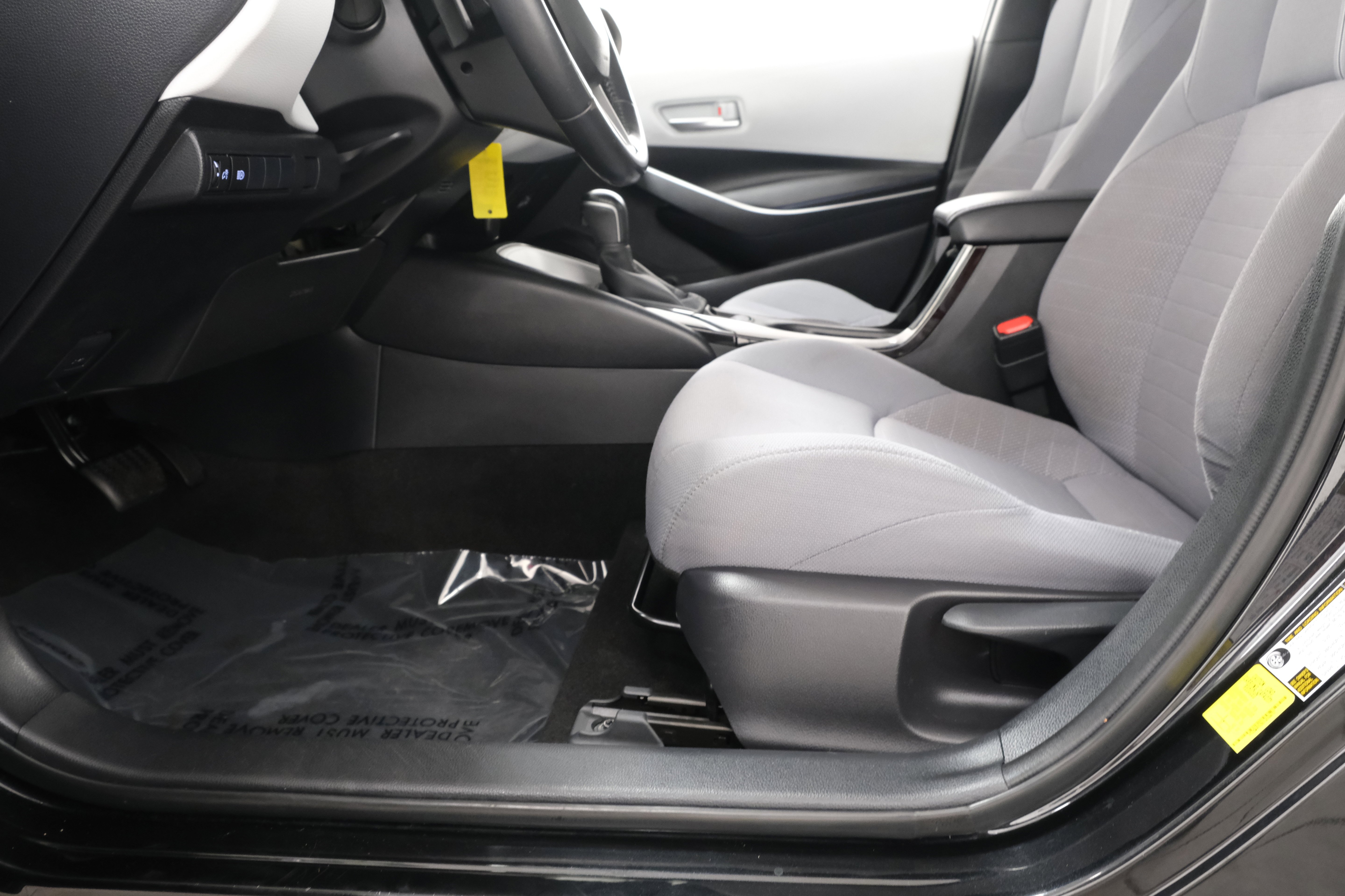 Certified Used 2020 Black Sand Pearl Toyota SE image 31