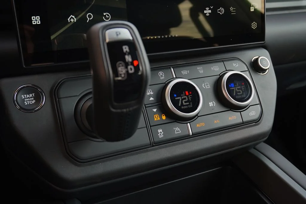 New 2026 Carpathian Grey Land Rover X-Dynamic SE image 28