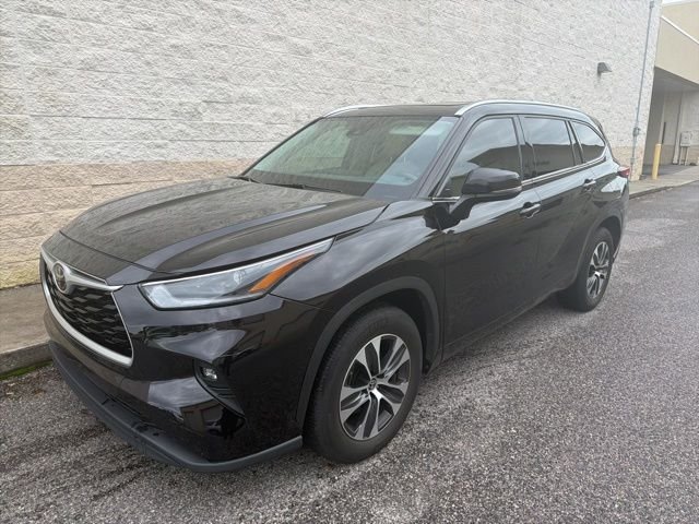 2021 Toyota Highlander XLE 4x2 V6's photo