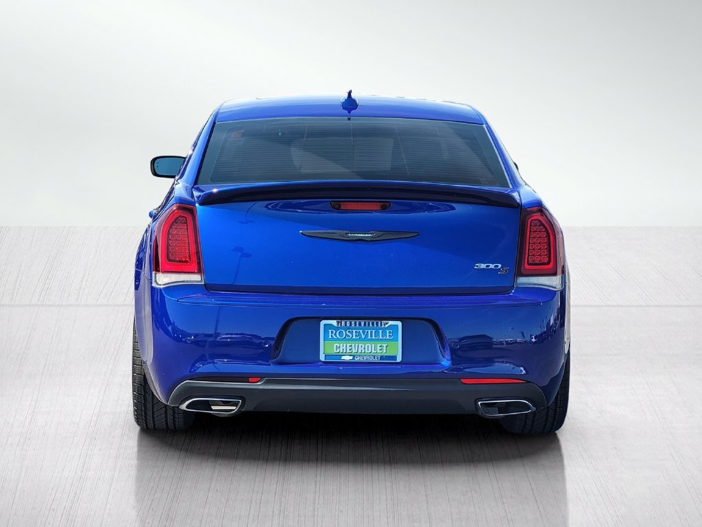 2018 Chrysler 300 S - Photo 10