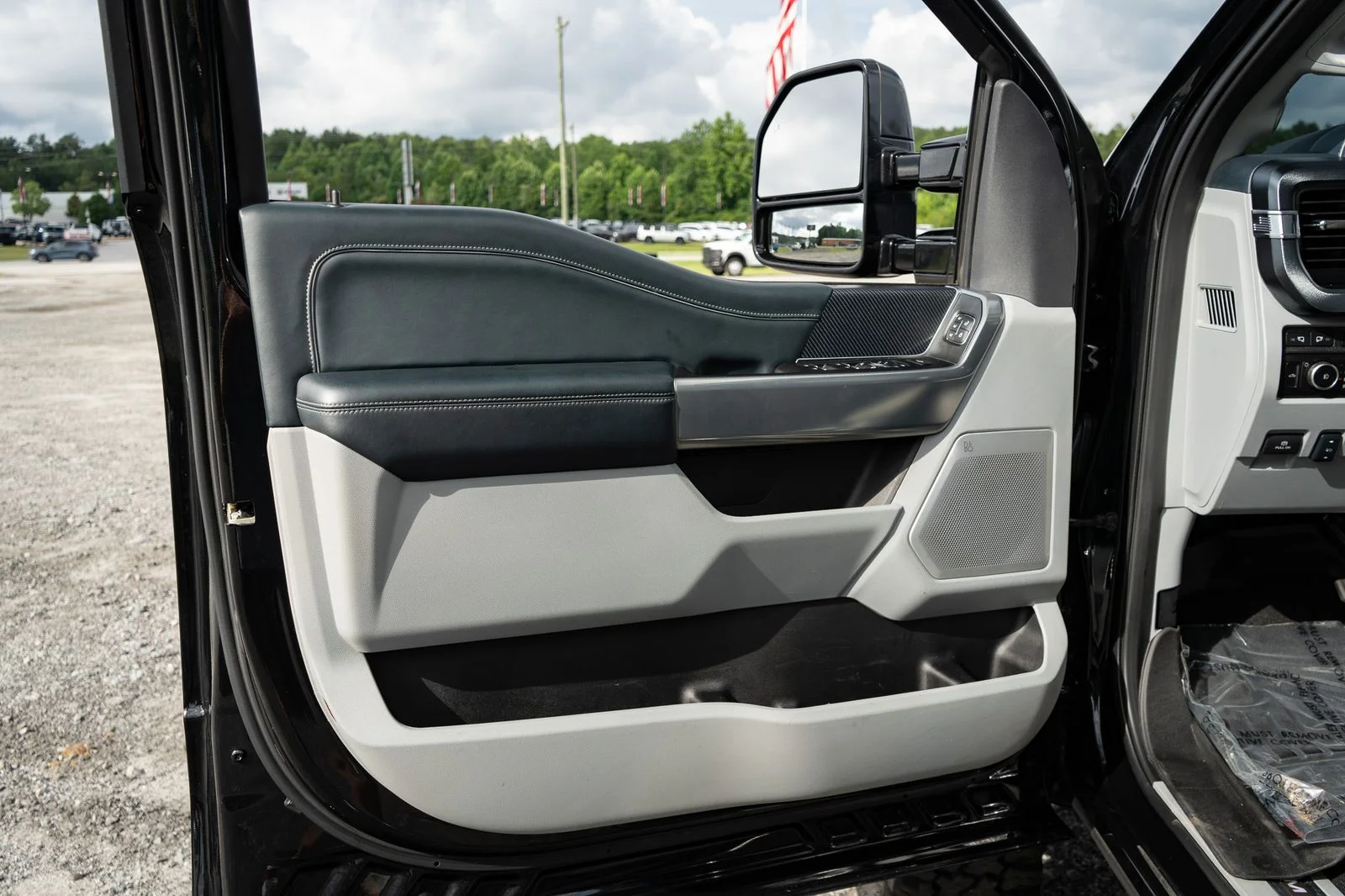 Used 2024 Black Ford Limited image 33