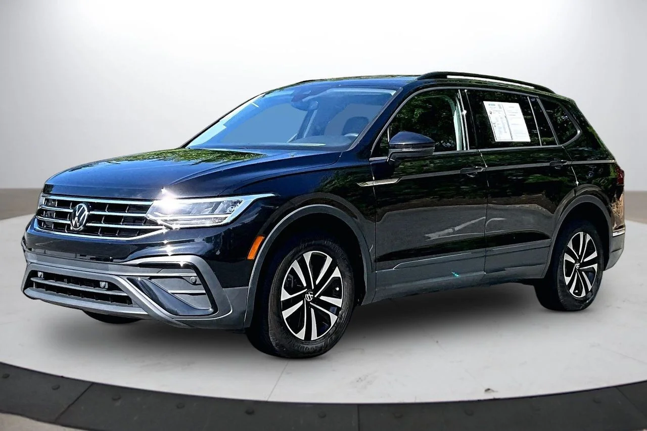Certified Used 2023  Volkswagen 2.0T S image 4