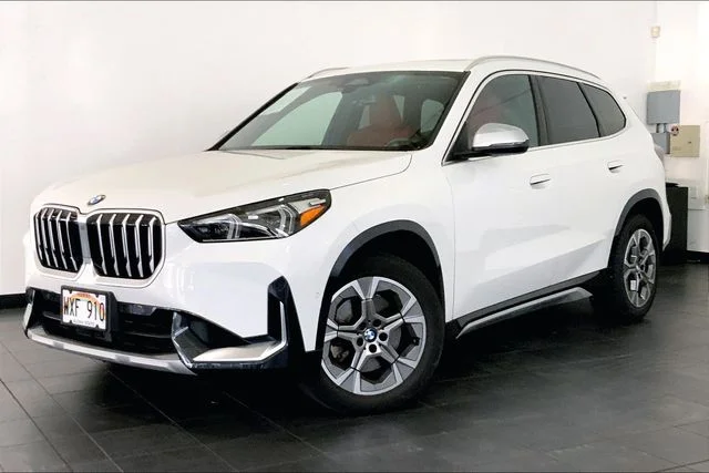 Used 2023 Alpine White BMW xDrive28i image 1
