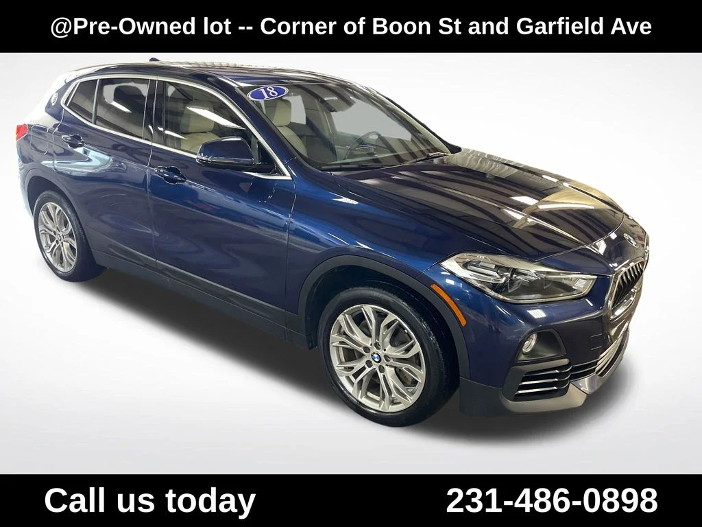 Used 2018 Blue BMW xDrive28i image 7