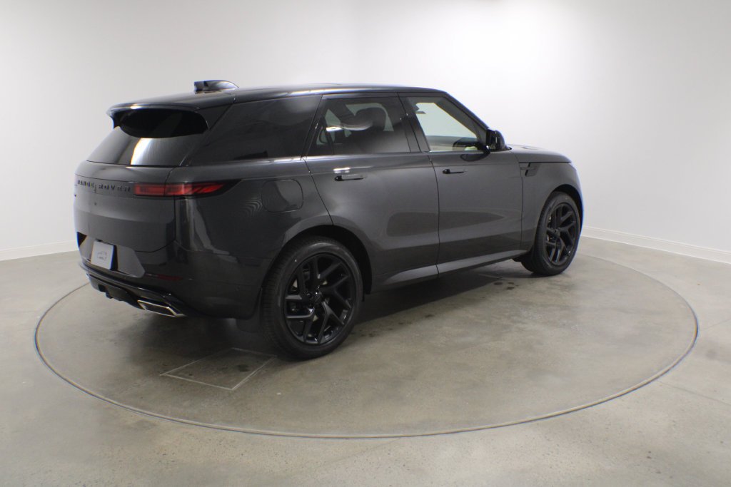 New 2027 Carpathian Grey Land Rover Dynamic SE image 6