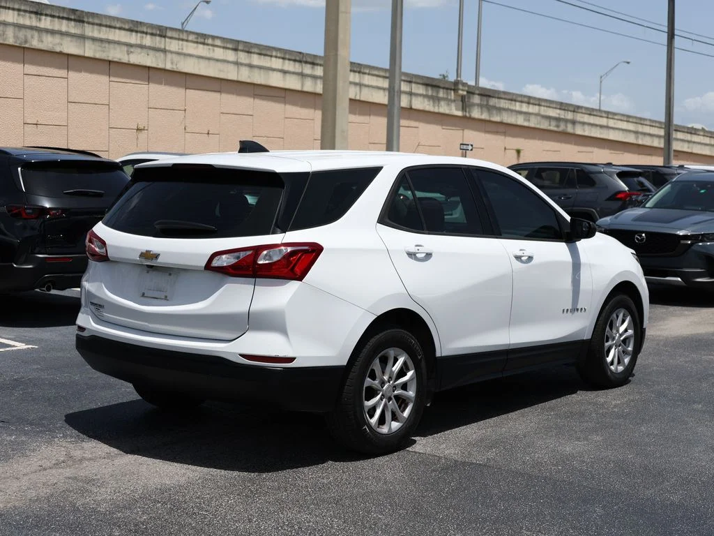 Used 2019 White Chevrolet LS image 4