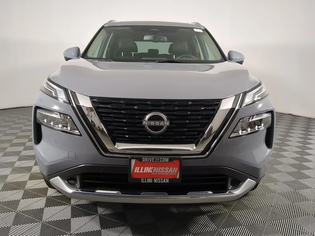 Certified Used 2023 Boulder Gray Pearl Nissan Platinum image 4