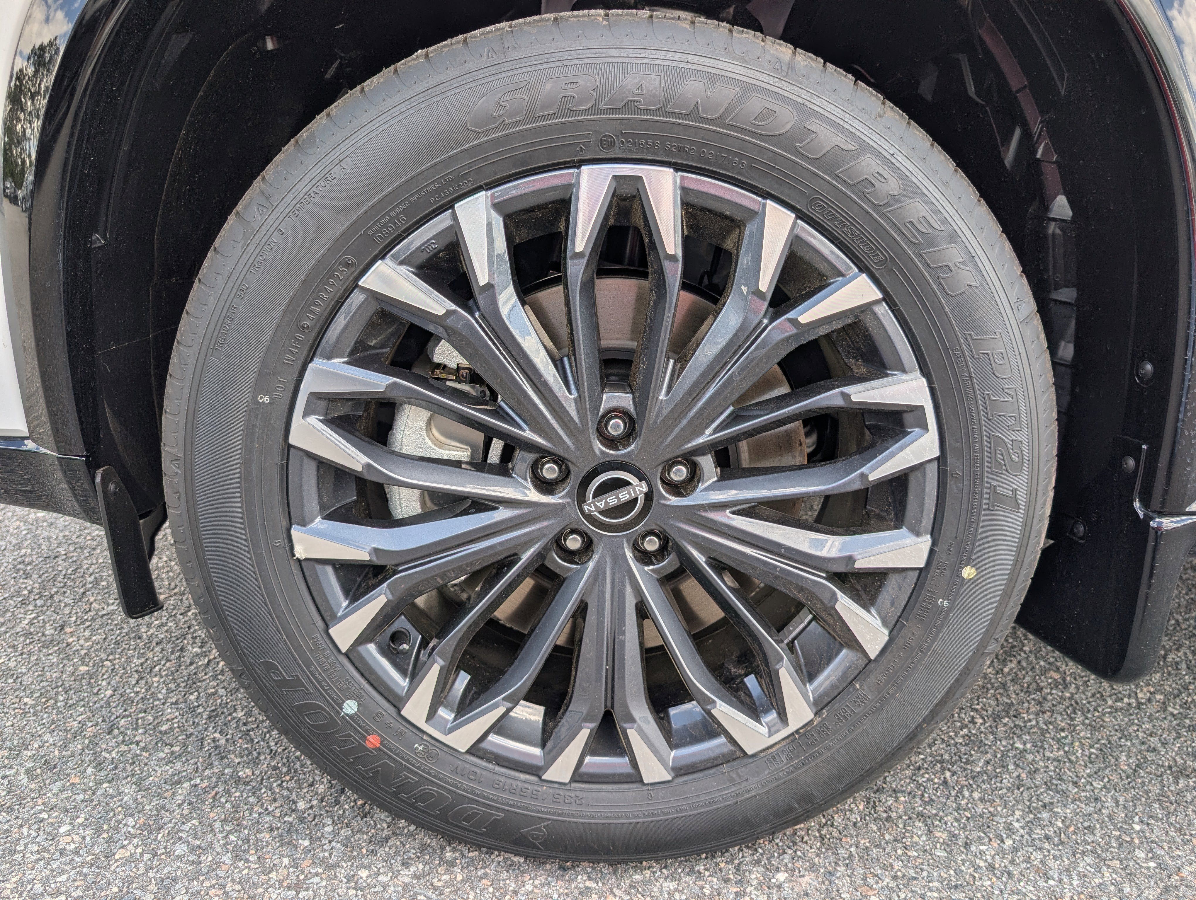 New 2026 Everest White Pearl TriCoat Nissan Platinum image 13