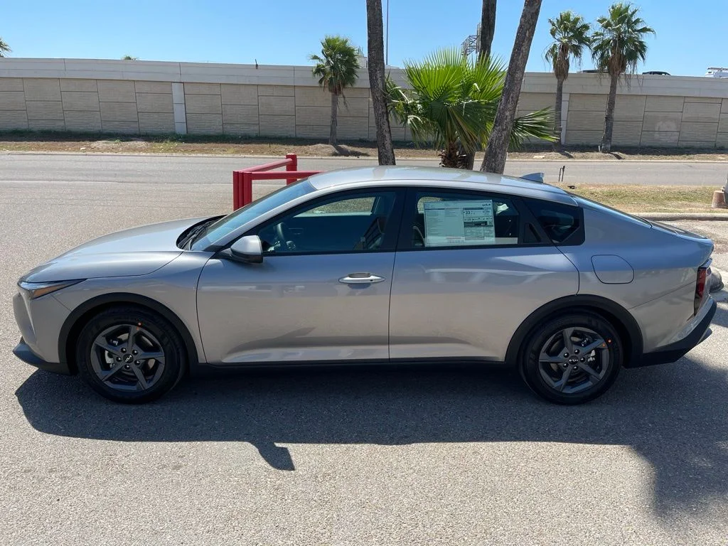 New 2026 Gray Kia LXS image 4