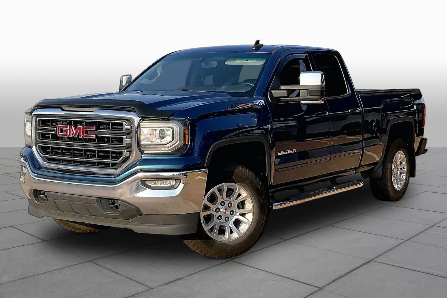 Used 2019 Stone Blue Metallic GMC SLE image 2