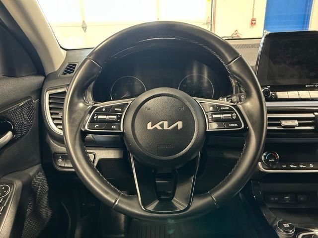 Used 2022 Neptune Blue Kia S image 14