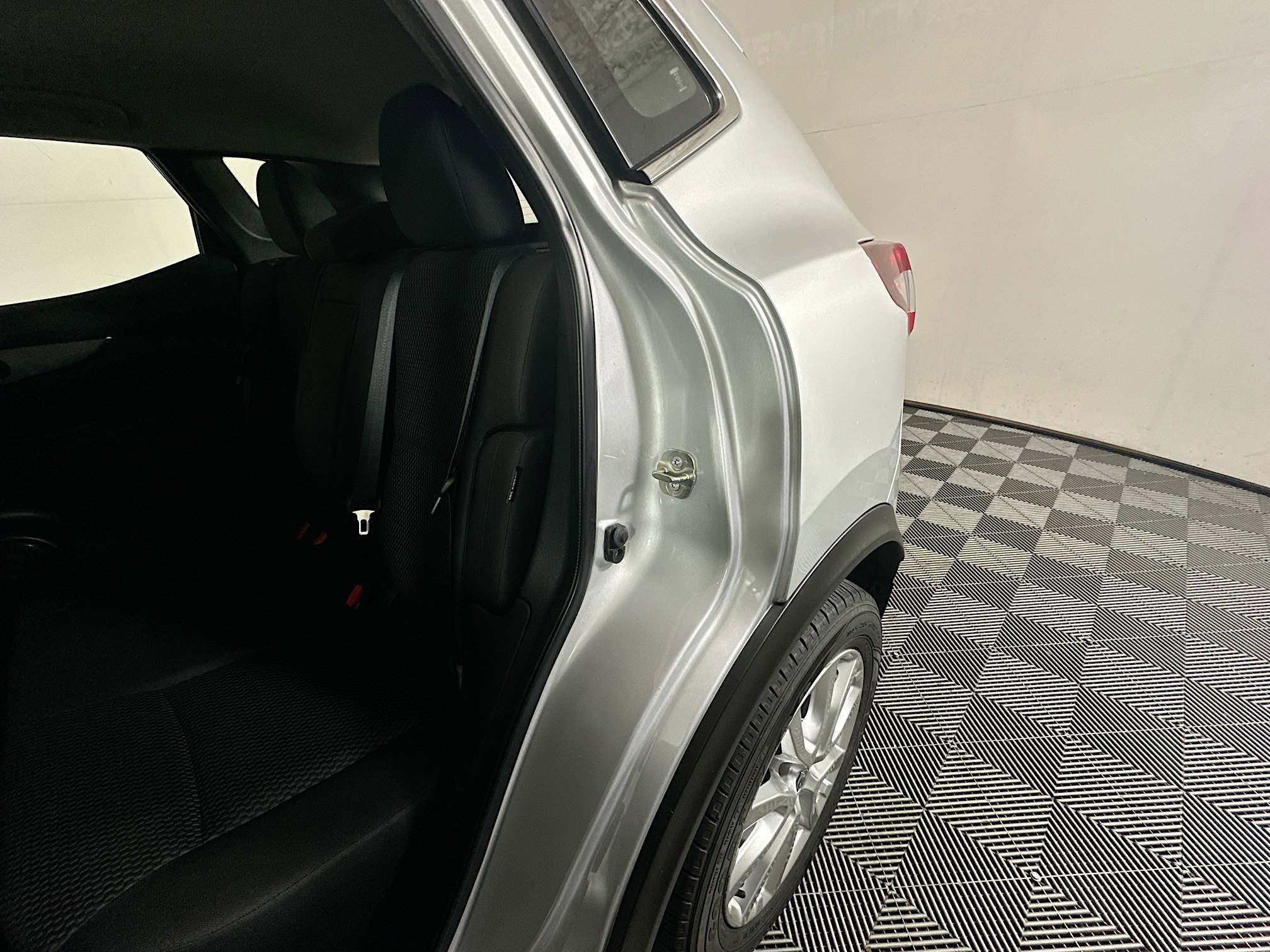Used 2021 Brilliant Silver Metallic Nissan S image 25