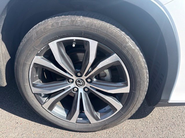 Used 2022 White Lexus 350 image 11